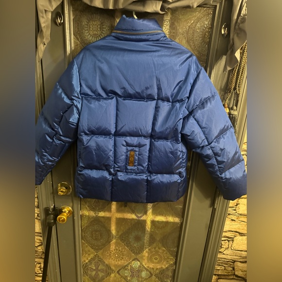 Authentic Louis Vuitton women’s down puffer jacket with belt - Picture 15 of 16